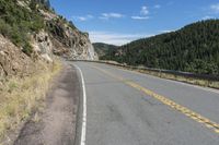 USA's Colorado: Nature's Beauty Amidst the Clouds and Mountains