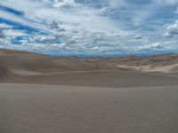 USA Desert Landscape: Endless Open Spaces