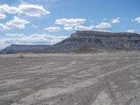 USA Landscape: Open Space and Dirt Surface