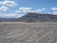 USA Landscape: Open Space and Dirt Surface