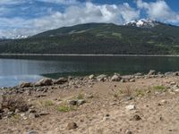 USA's Mountain Range: A Tranquil Lake Amidst Nature