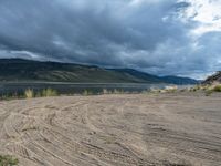 USA Nature: An Open Space with Beach and Lake