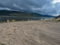 USA Nature: An Open Space with Beach and Lake