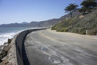 USA's Pacific Coast Highway: Magnificent Views of the Ocean