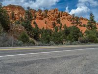 USA's Red Rock Landscape: A Stunning View with Clouds