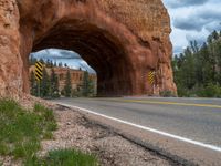 USA's Red Rock Mountains: A Majestic Landscape