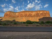 USA Road: Asphalt and Nature in Utah