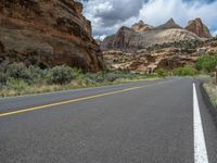 USA Road in Utah: Embracing the Beauty of Nature