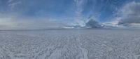 USA Salt Lake: Daytime Beauty under Clear Skies