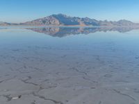 USA Salt Lake Landscape: Desert Mountains Scenery