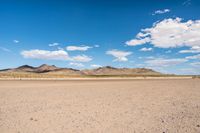 USA Sand Desert: Mountain Open Space