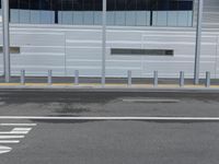 USA: Urban Architecture with Steel Building