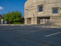 USA Urban Design: A Concrete Wall in the City