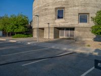 USA Urban Design: A Concrete Wall in the City