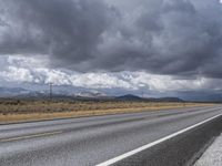 USA Utah | Endless Road Through Dramatic Highlands 001