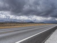 USA Utah: Endless Road through Dramatic Highlands