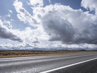 USA Utah: Endless Road through Dramatic Highlands