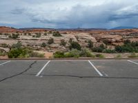 Utah Canyon: Straight Road and Asphalt Surface