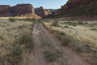 Utah Dawn: A Landscape of Red Rock Mountains