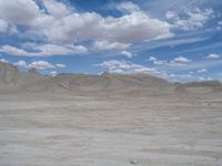 Utah Desert: Dirt and Gravel Road