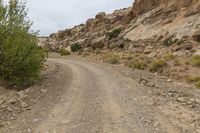 Utah Desert Adventure: Gravel road into the Canyonlands