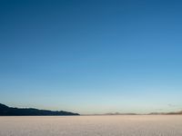 Utah Desert Landscape: Clear Sky and Open Space