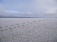 Utah Desert Landscape: Open Space and Serenity