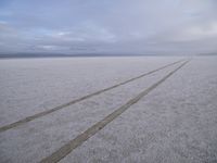 Utah Desert Landscape: Open Space and Serenity