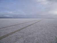 Utah Desert Landscape: Open Space and Serenity