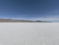 Utah Desert: Majestic Mountains and Vast Landscapes