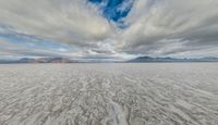 Utah Desert: Sunshine and Salt Formations