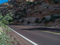 Utah Landscape: Majestic Mountains and Clear Skies