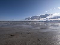 Utah Landscape: Sunshine, Lake, and Waves