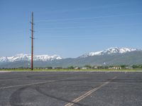 Utah: Mountains, Fields, and Asphalt Roads