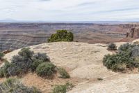 Utah Mountain Landscape: Red Rock and Stunning Views