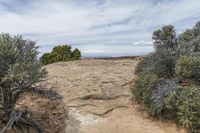 Utah Mountain Landscape: Red Rock and Stunning Views