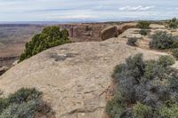 Utah Mountain Landscape: Red Rock and Stunning Views