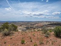 Utah Nature Overlook: A Blend of Dirt and Gravel Surface