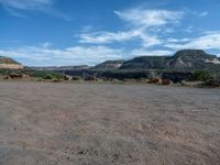 Utah's Open Landscape: Dirt and Gravel Surface