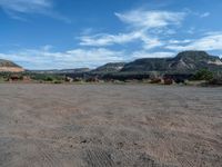 Utah's Open Landscape: Dirt and Gravel Surface