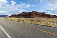 Utah's Red Rock Landscape: A Daytime Adventure