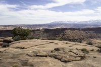 Utah's Red Rock Landscape: A Stunning Valley View