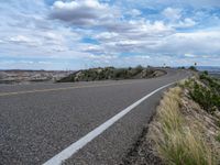 Utah Road: Exploring the Beautiful Landscape