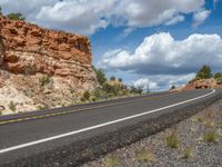 Utah Road in Nature: A Clear Sky Over a Beautiful Landscape