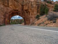 Utah Road: Red Rock Mountains and Nature