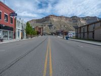 Utah's Rural Town: A Straight Road through Classic Architecture