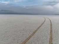 Utah's Salt Lake Desert: Expansive Open Space