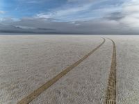 Utah's Salt Lake Desert: Expansive Open Space