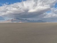 Utah's Salt Lake Landscape: A Mountain View