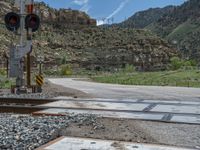 Scenic Road in Utah, USA: A Picturesque Landscape